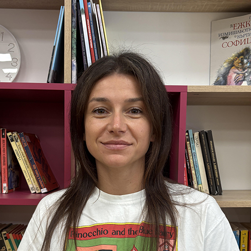 Елена Ходжаева, Учител по английски език
